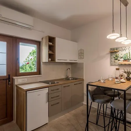Apartments Drago Kovacic Omiš Exterior foto